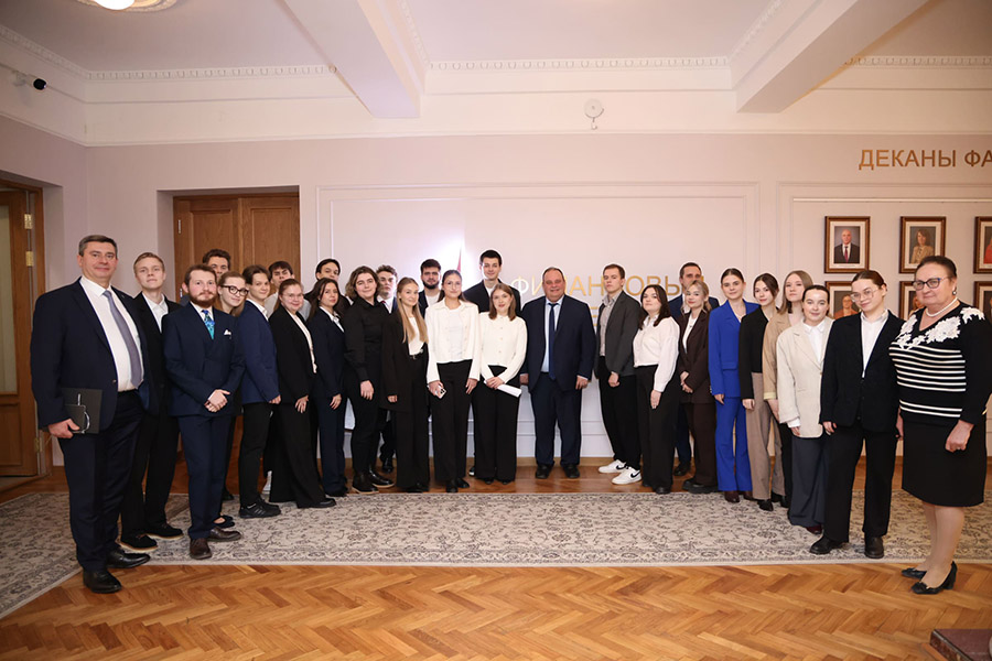Встреча ректора с представителями Студенческого совета Финансового университета