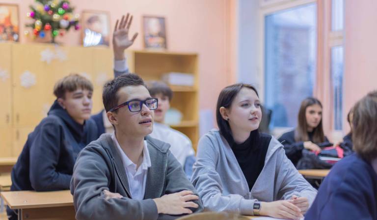 Курс на воспитание молодых профессионалов