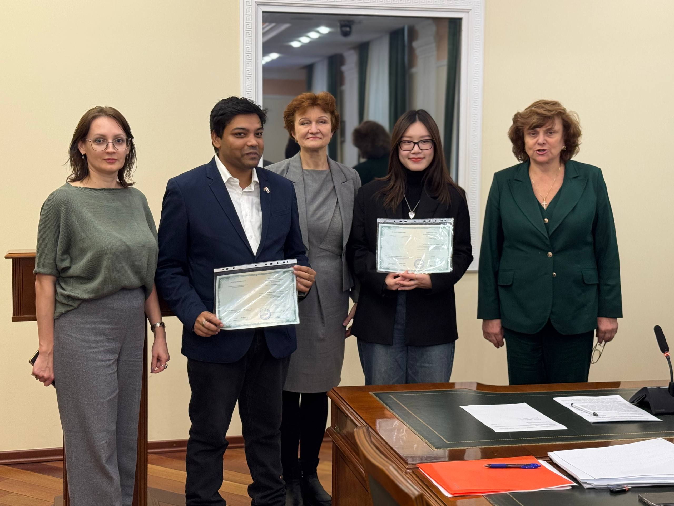 Торжественное вручение удостоверений иностранным слушателям программы «Doing Business in Russia»