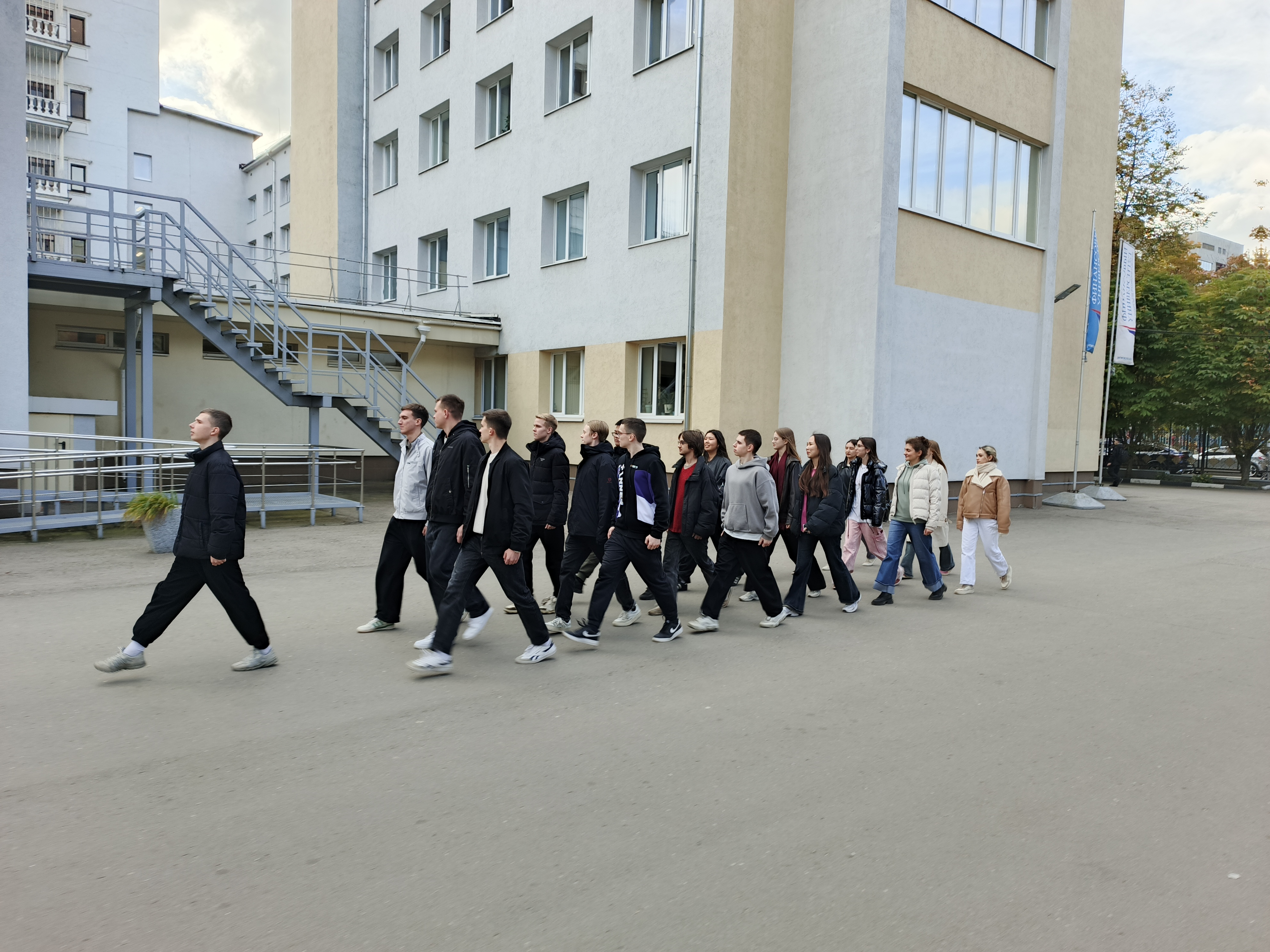 СМОТР СТРОЕВОЙ ПОДГОТОВКИ И ПАТРИОТИЧЕСКОЙ ПЕСНИ