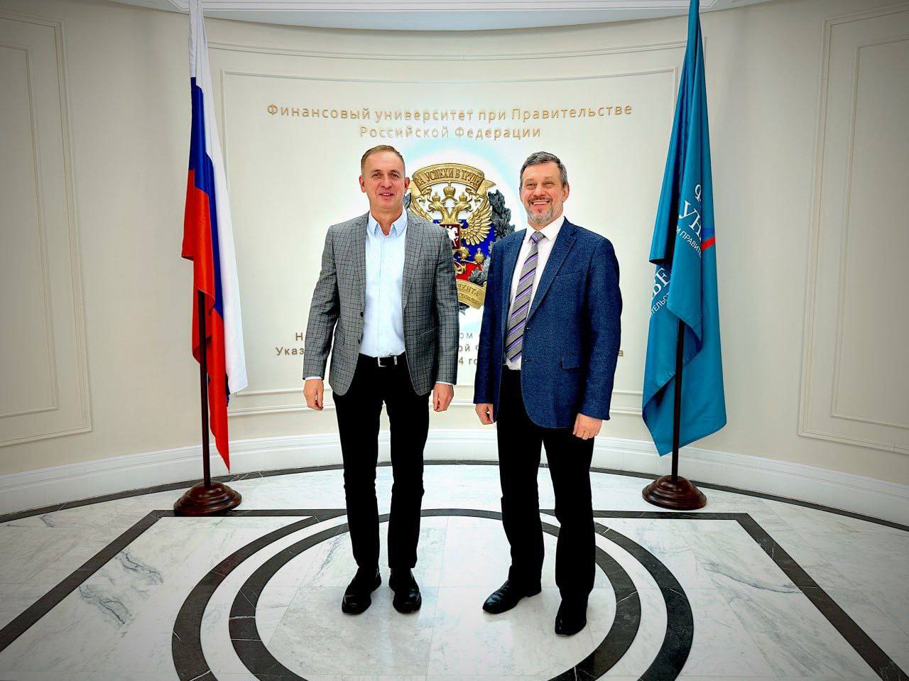 Цифровой прорыв в политике: старт уникальной программы в Финансовом университете