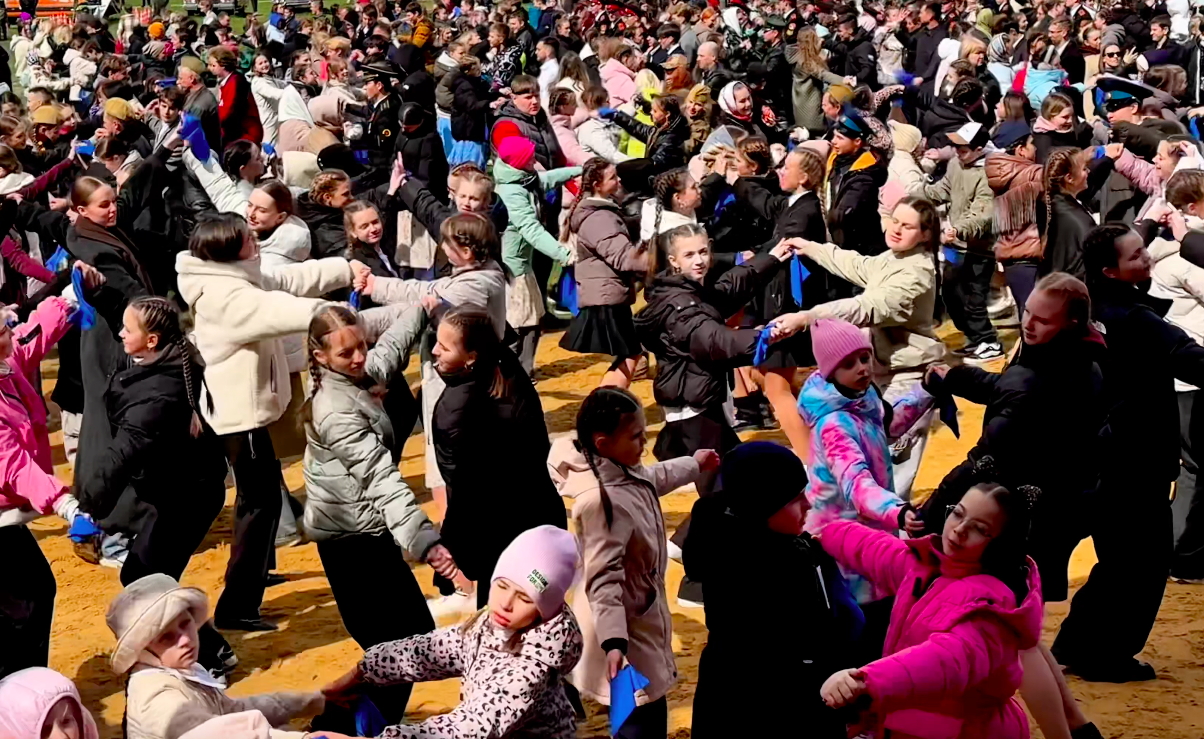 Патриотическая акция "Улицы в лицах"