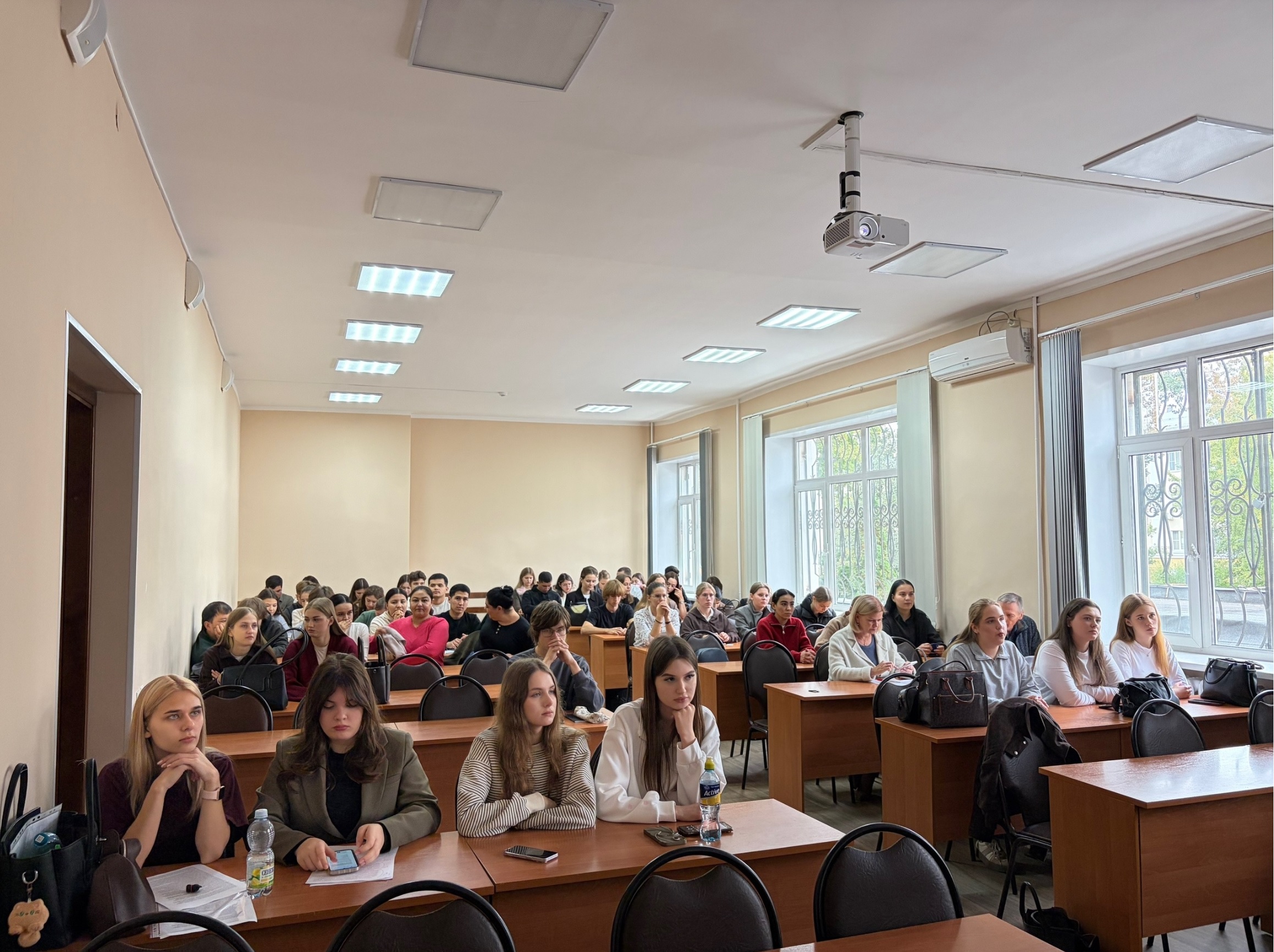 В Липецком филиале Финансового университета подвели итоги студенческих секций международной научной конференции