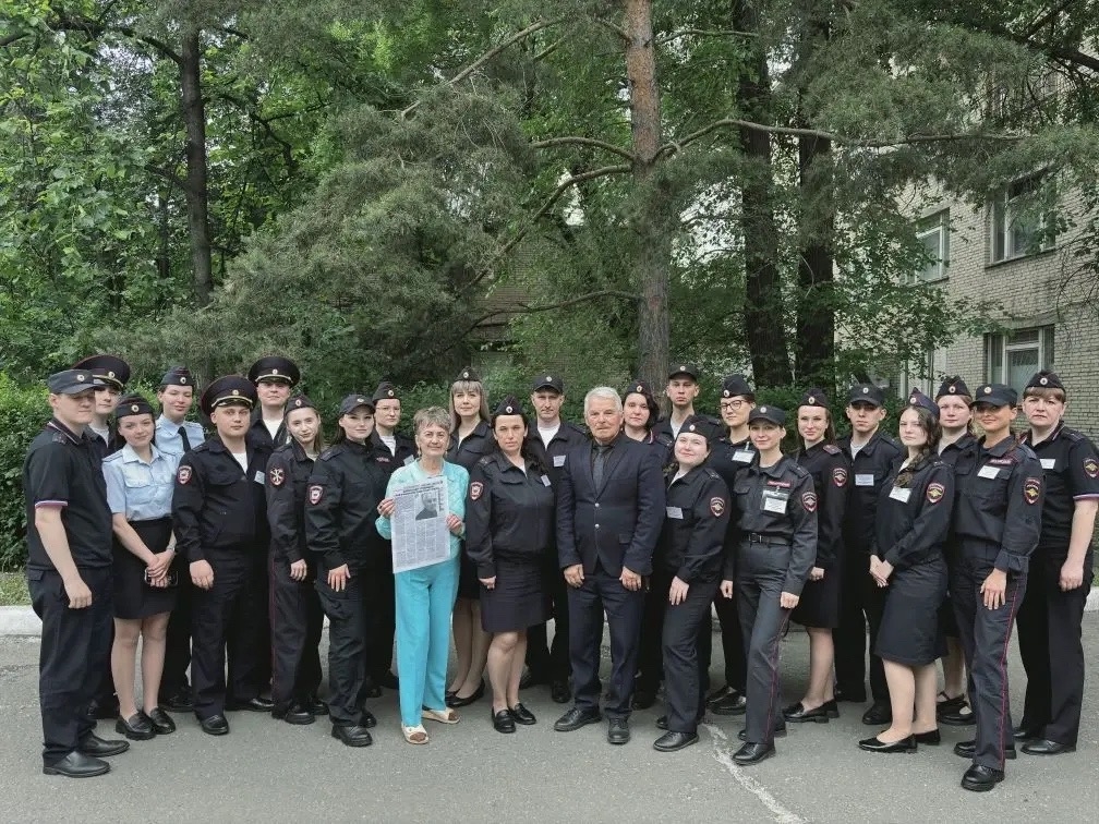 Старший преподаватель кафедры СГиЕНД подполковник А.Г. Утемишев провел профориентационную встречу для слушателей ЦПП ГУ МВД России по Челябинской области
