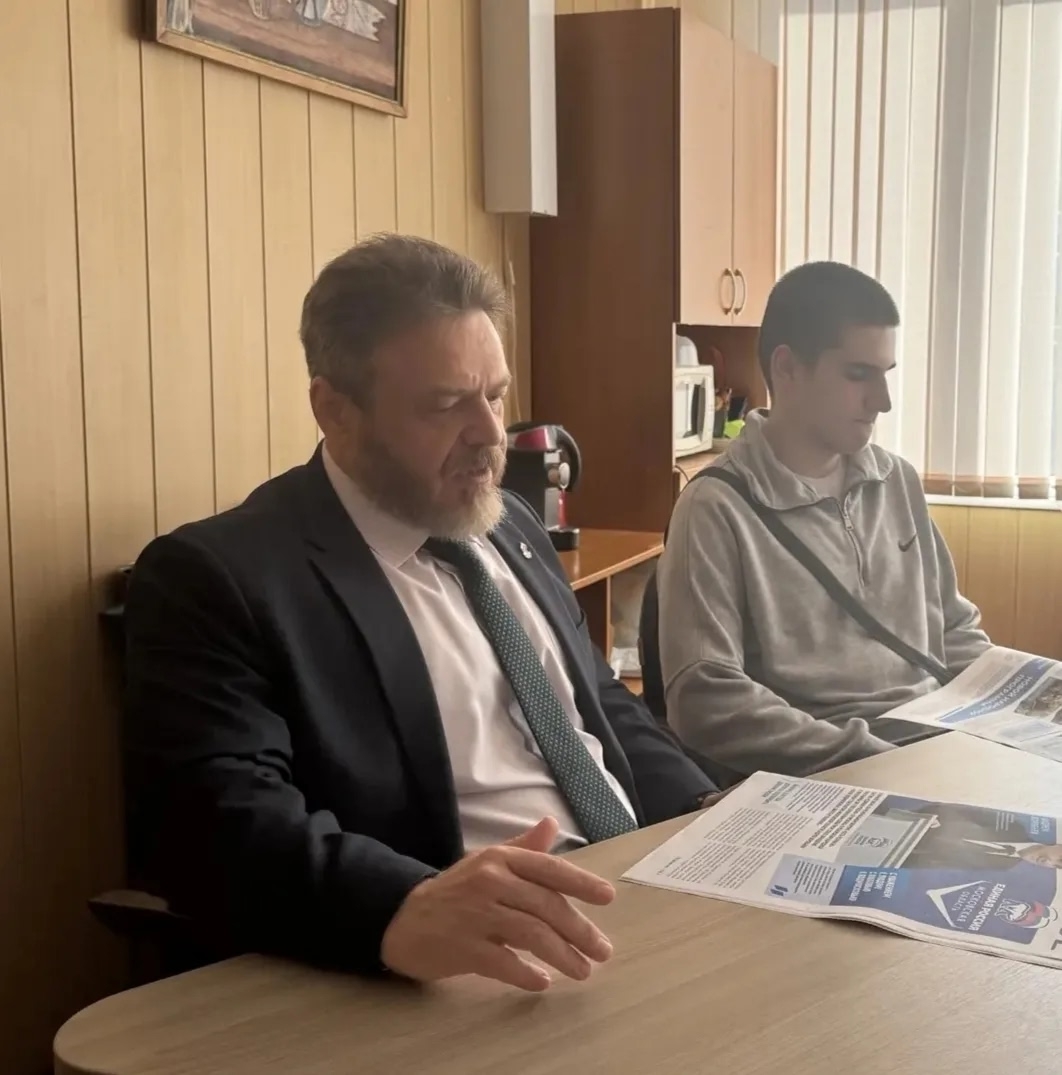Взрослый разговор - встреча директора с выпускниками этого года