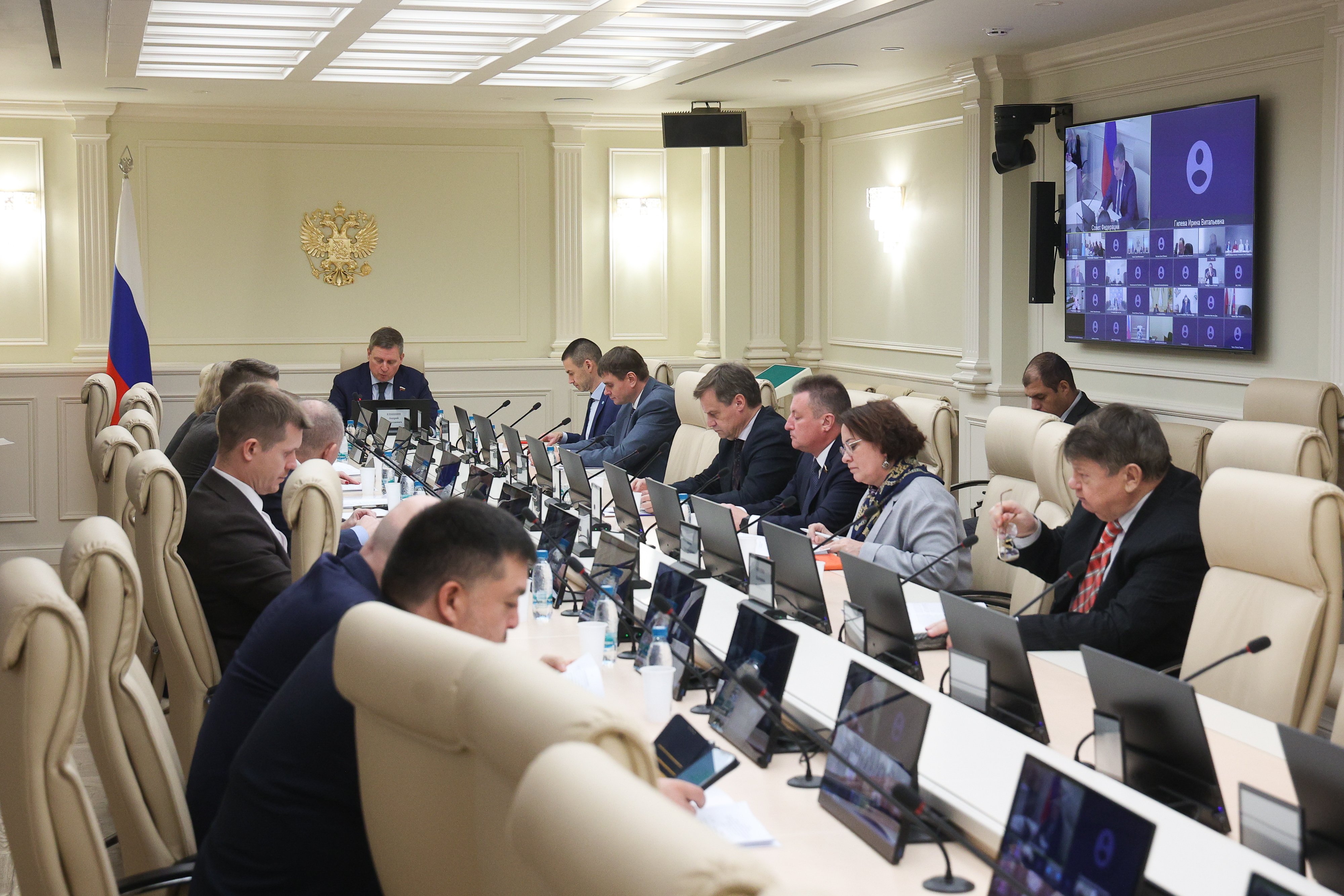 Cовещание в Совете Федерации