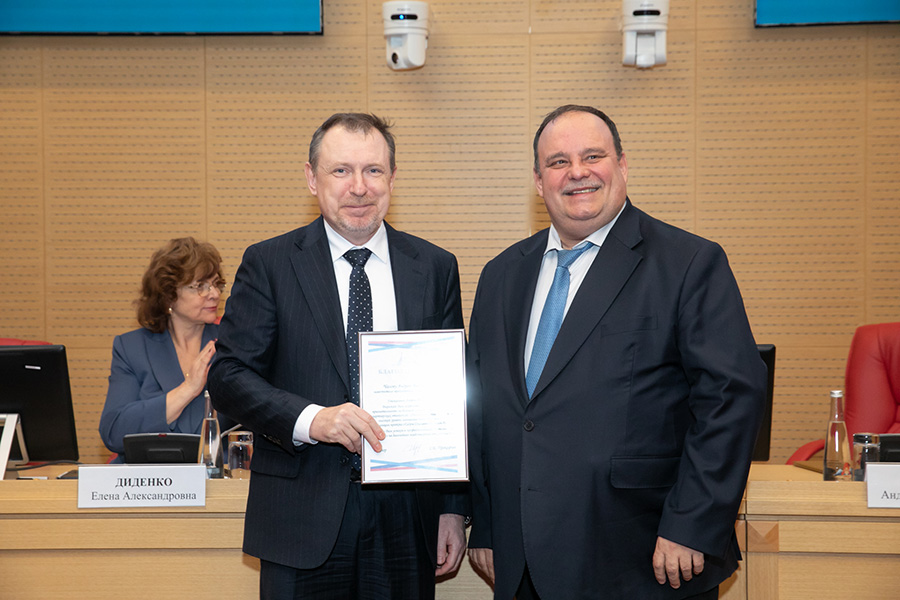 Более 15,5 тысяч сотрудников Социального фонда России прошли обучение по программам ДПО Финансового университета