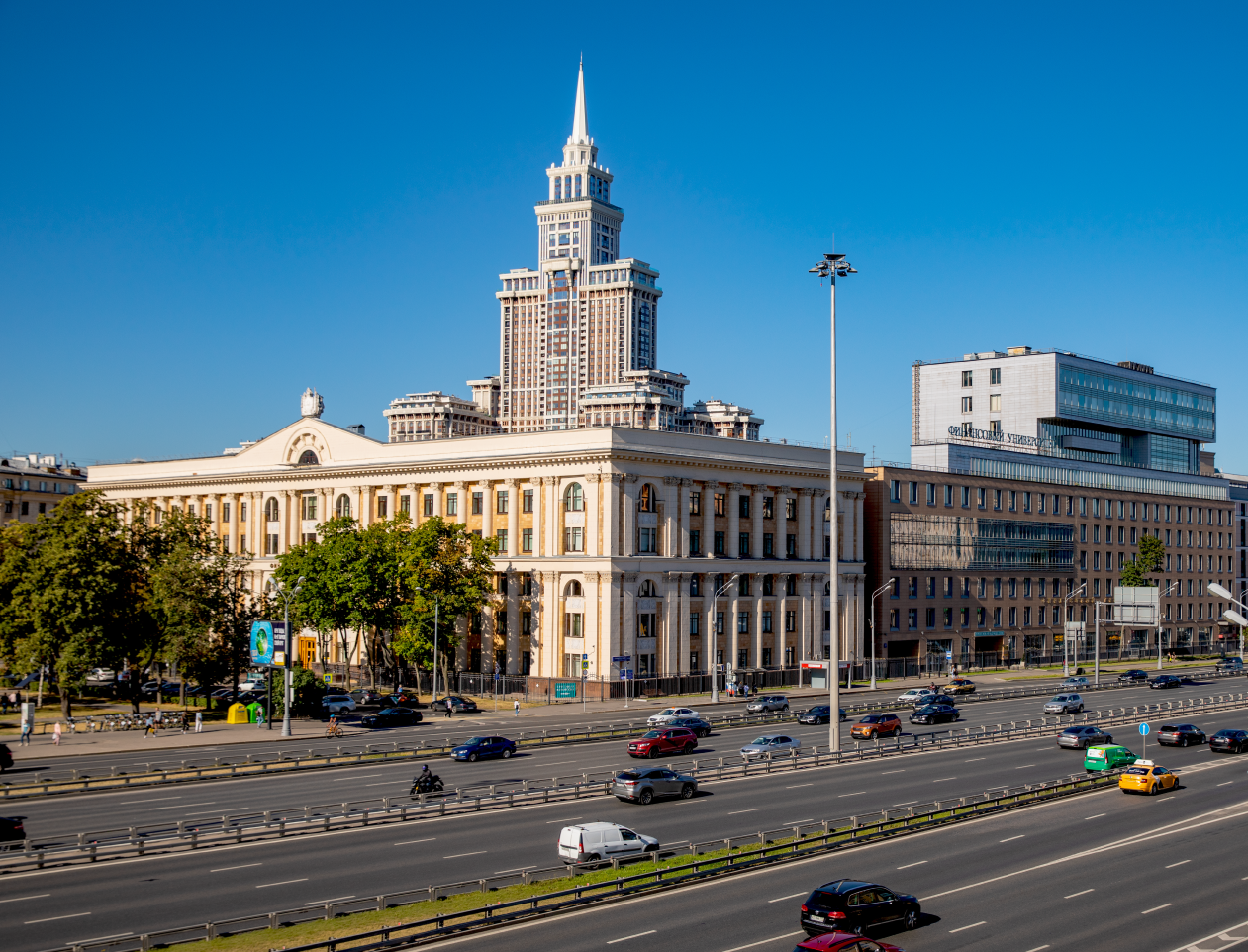 Финуниверситет укрепил свои позиции в рейтинге лучших вузов страны по версии журнала «Forbes»