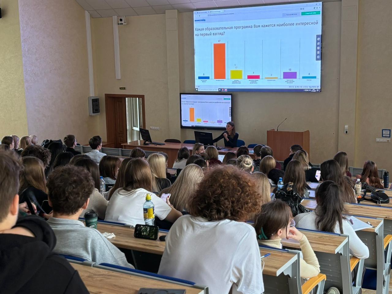 ФЭБ распахнул двери для самых амбициозных школьников!
