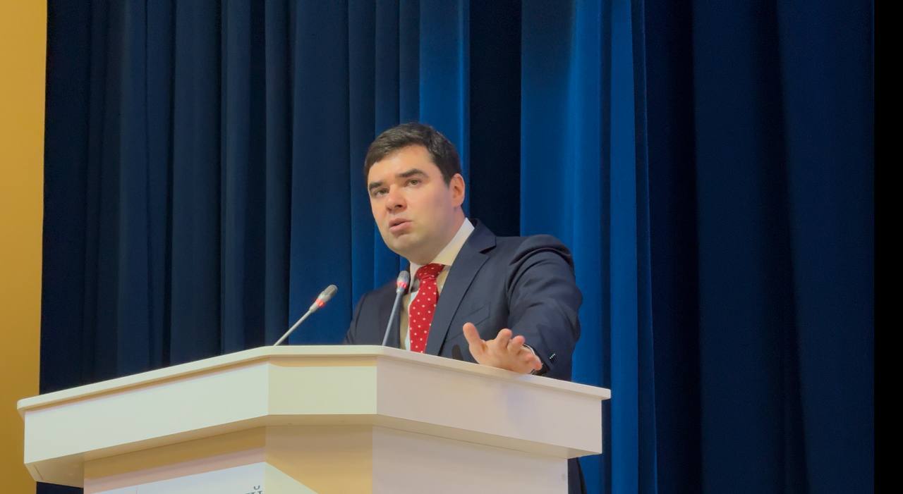 Напутственное слово Декана Факультета международных экономических отношений 
