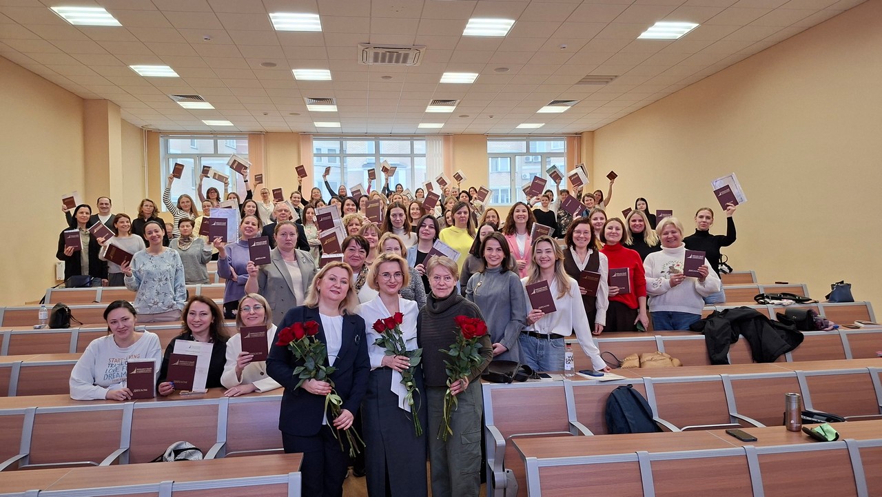 Выпускники ландшафтные дизайнеры получили дипломы