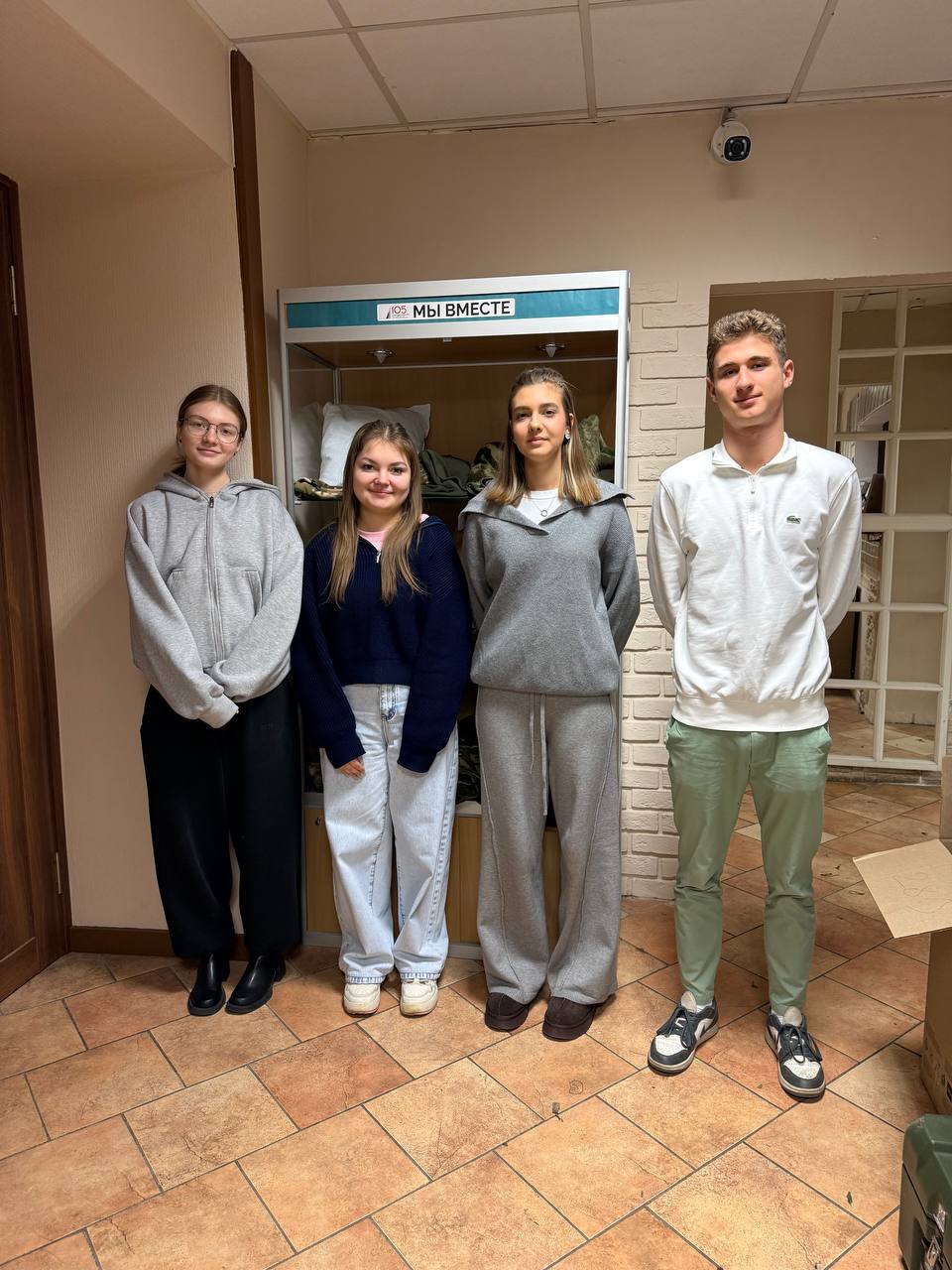 Работа студентов Факультета экономики и бизнеса в швейном цеху