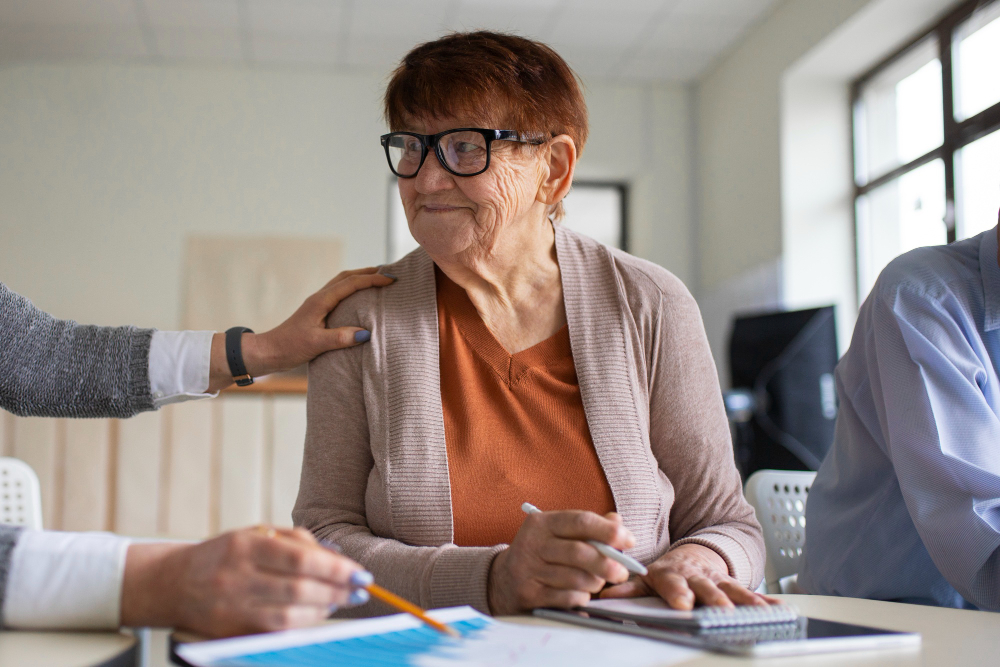 Права и гарантии работника предпенсионного возраста и его увольнение