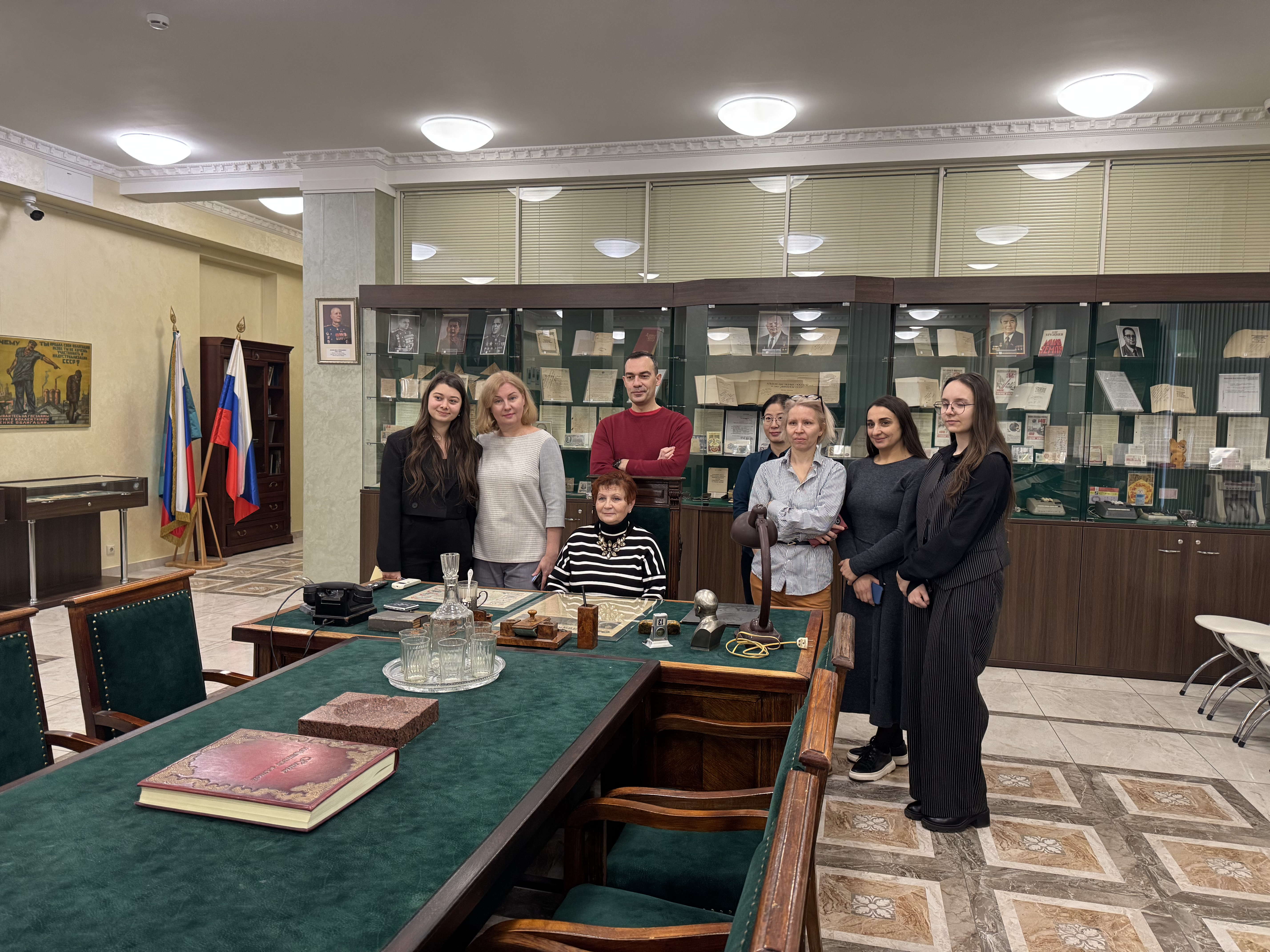 Состоялась экскурсия в Музей Финансового университета для работников