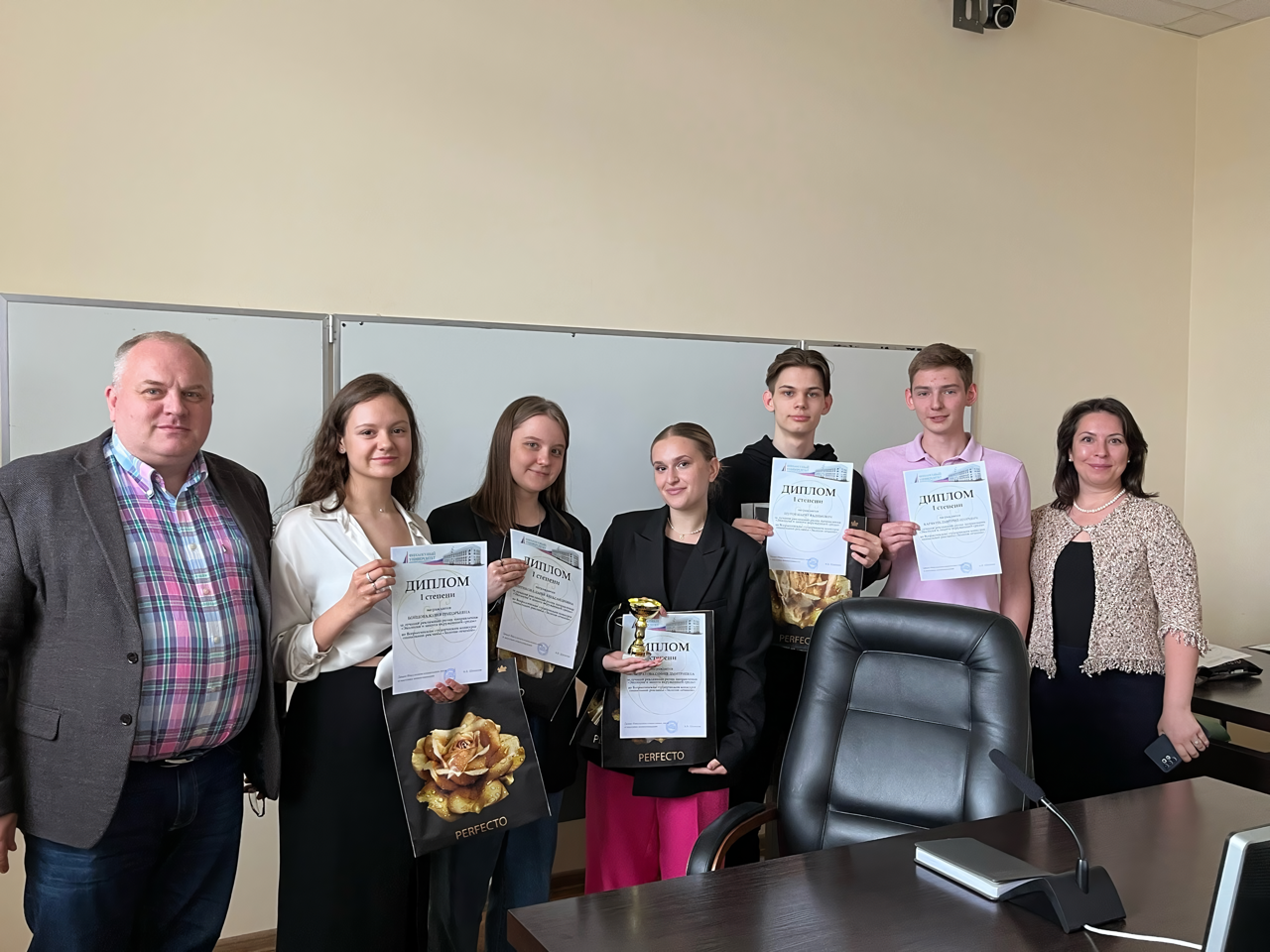 social advertising contest 002.png